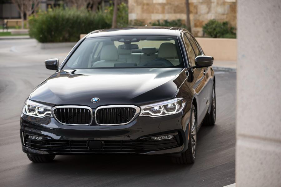  BMW 530i Sedan Sport Line 2017 года  (NA) (фото 10 из 10)